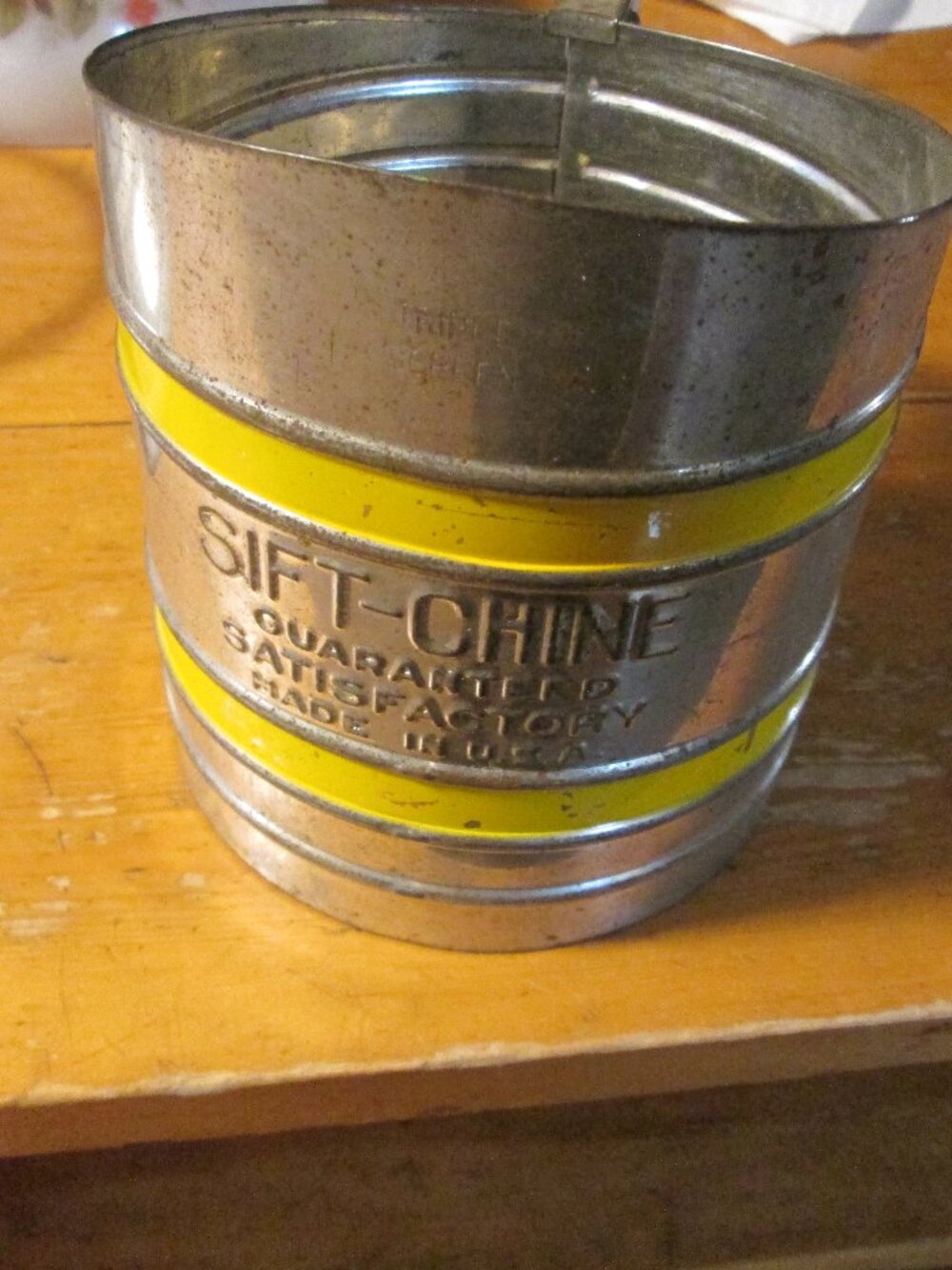 vtg Sift -Chine flour sifter front has Money Back Guaranteed satisfactory M/USA